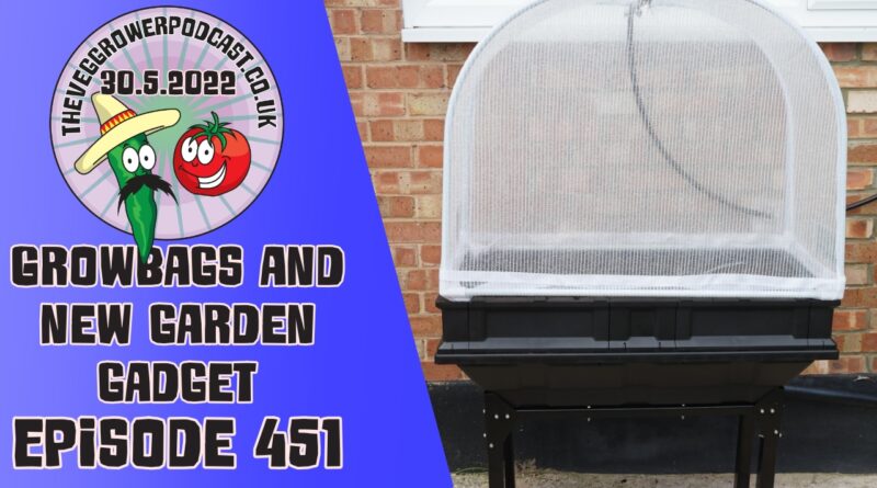 Join Richard Suggett in this weeks Veg grower podcast. This week Richard assembles a new garden gadget and has set up some growbags. Richard also shares the latest from the plots.